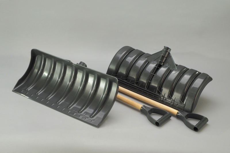 Лопата снеговая с широким ковшом